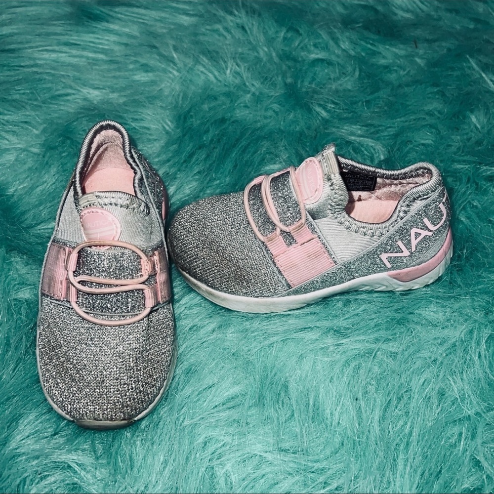 Nautica Brand Toddler / Preschool Girls size 6 Slip on